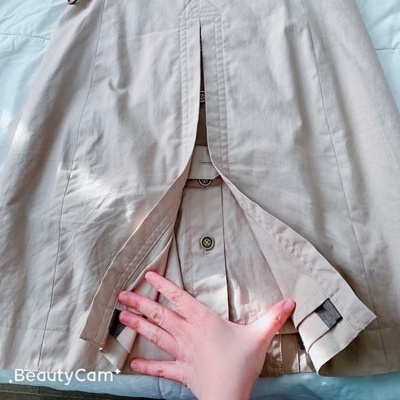 Authentic Burberry Brit Trench Coat - Picture 4 of 8